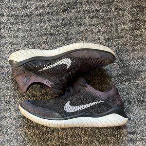 Nike Free Run Flyknit Sneakers